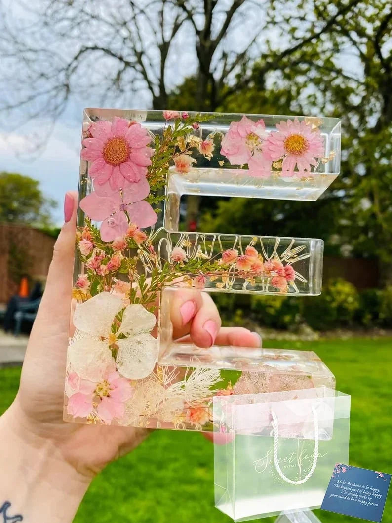 FloraShine - Lampada Da Notte in Resina Con Fiori Fatti a Mano