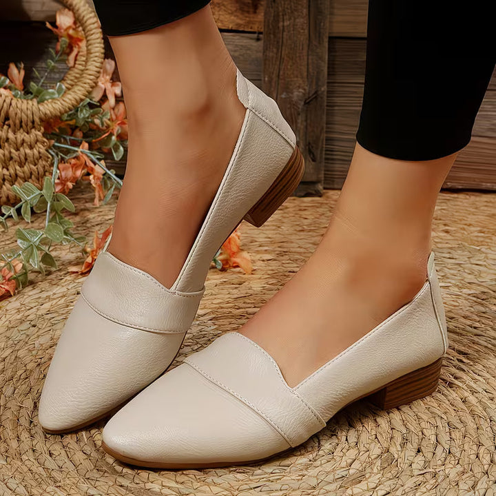Alannah - Scarpe a Punta Con Tacco Basso