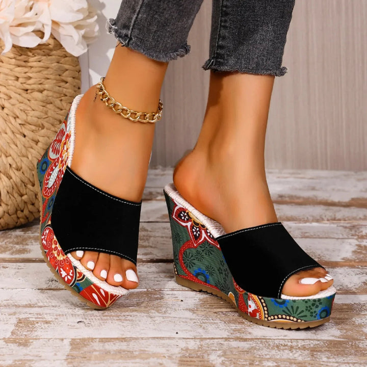 Talora - Mules Scultoree Con Tacco Floreale