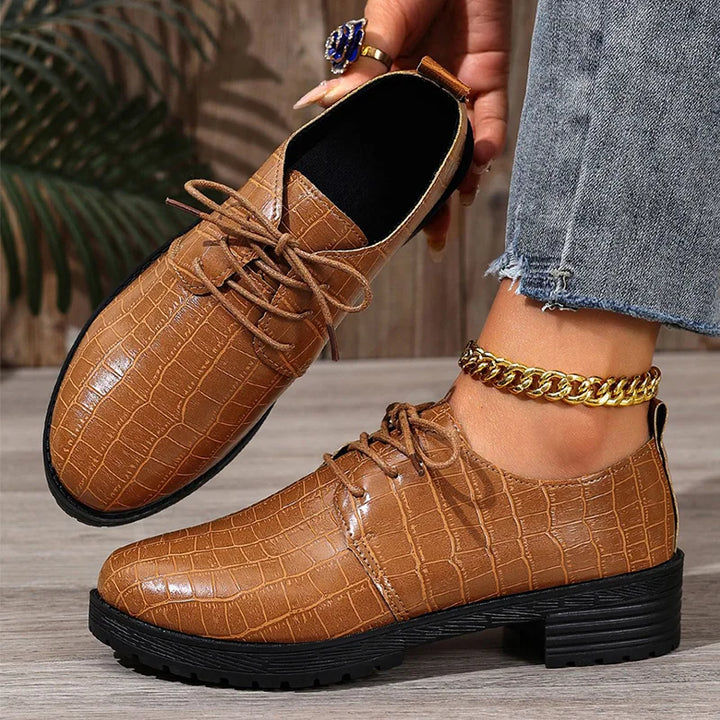 Niyra – Scarpa Derby Stringate Con Suola Spessa