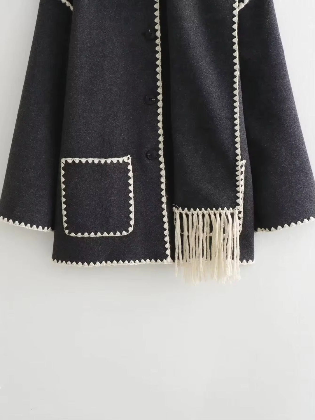 Synia - Cappotto Con Frange Ricamate E Sciarpa Abbinata