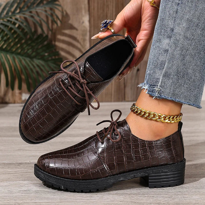 Niyra – Scarpa Derby Stringate Con Suola Spessa