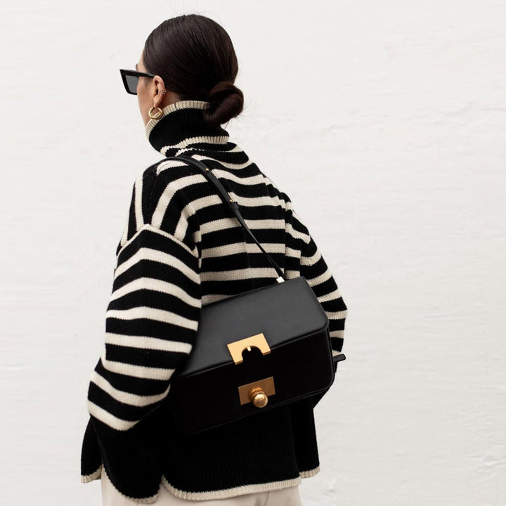 Kynesia - Maglione Oversize a Righe Con Collo Alto