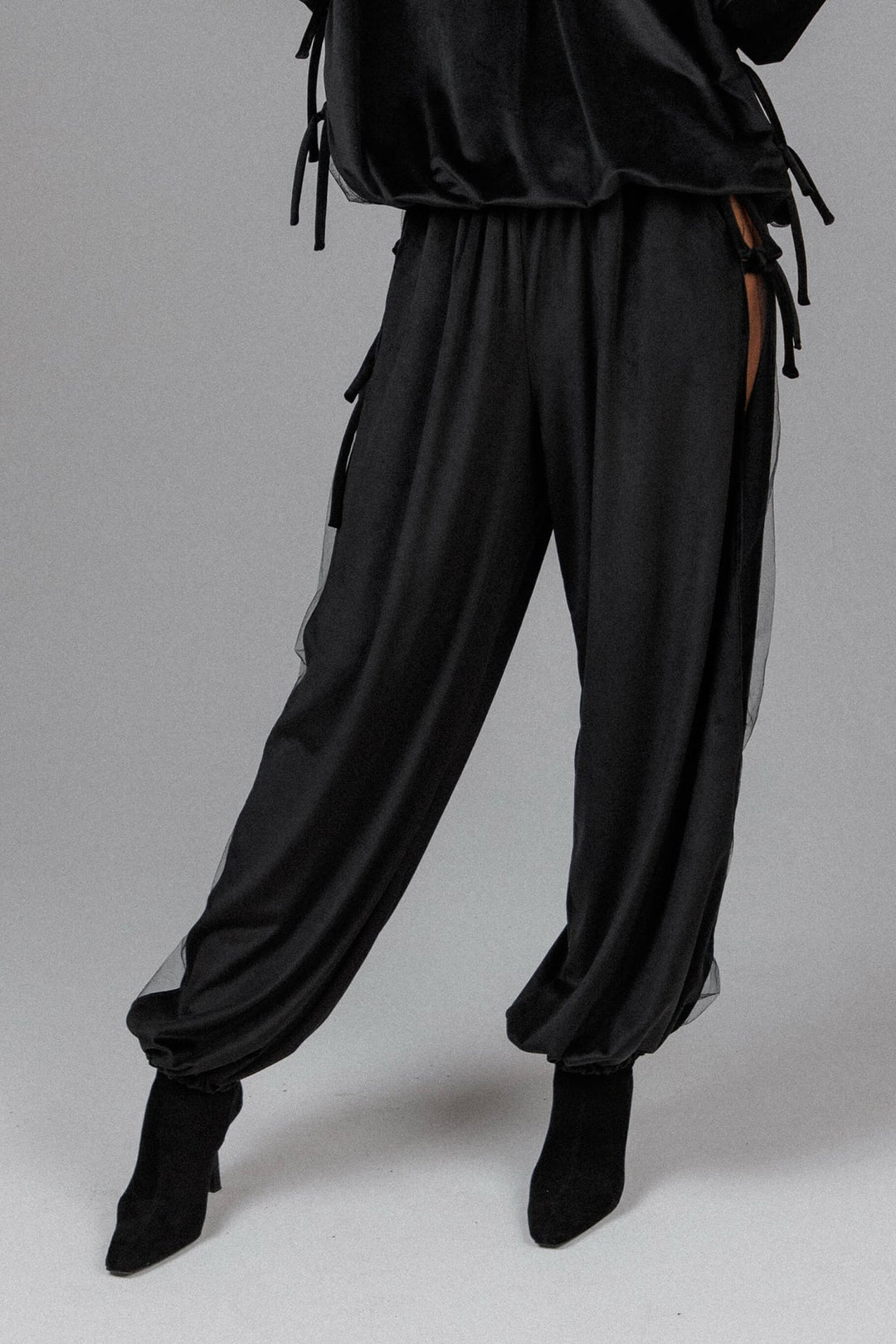 Yuphin - Pantaloni a Palloncino in Raso Con Spacco Laterale