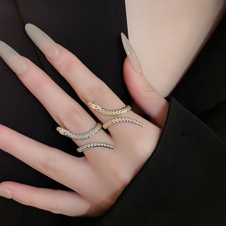 Zevella - Set Composto Da Bracciale E Anello Con Motivo a Serpente Scolpito
