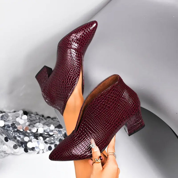 Leonilda - Eleganti Stivaletti Con Taglio A V