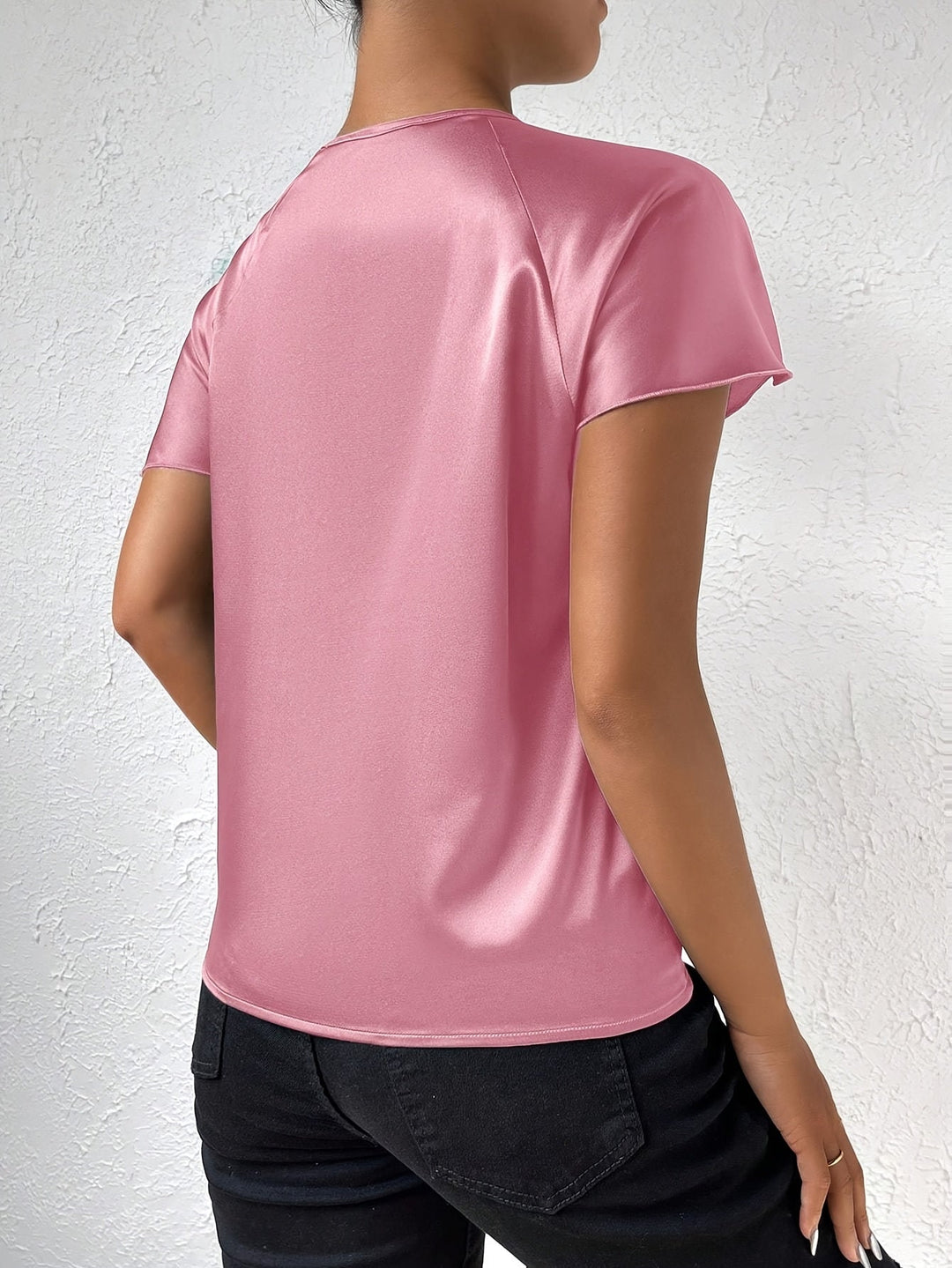 Loretta - Top Alla Moda Con Dettagli Unici Sulle Spalle