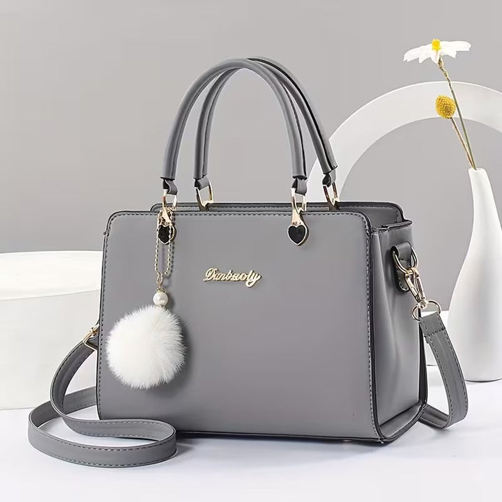 Sanika - Borsa Con Ciondolo a Pompon e Tracolla