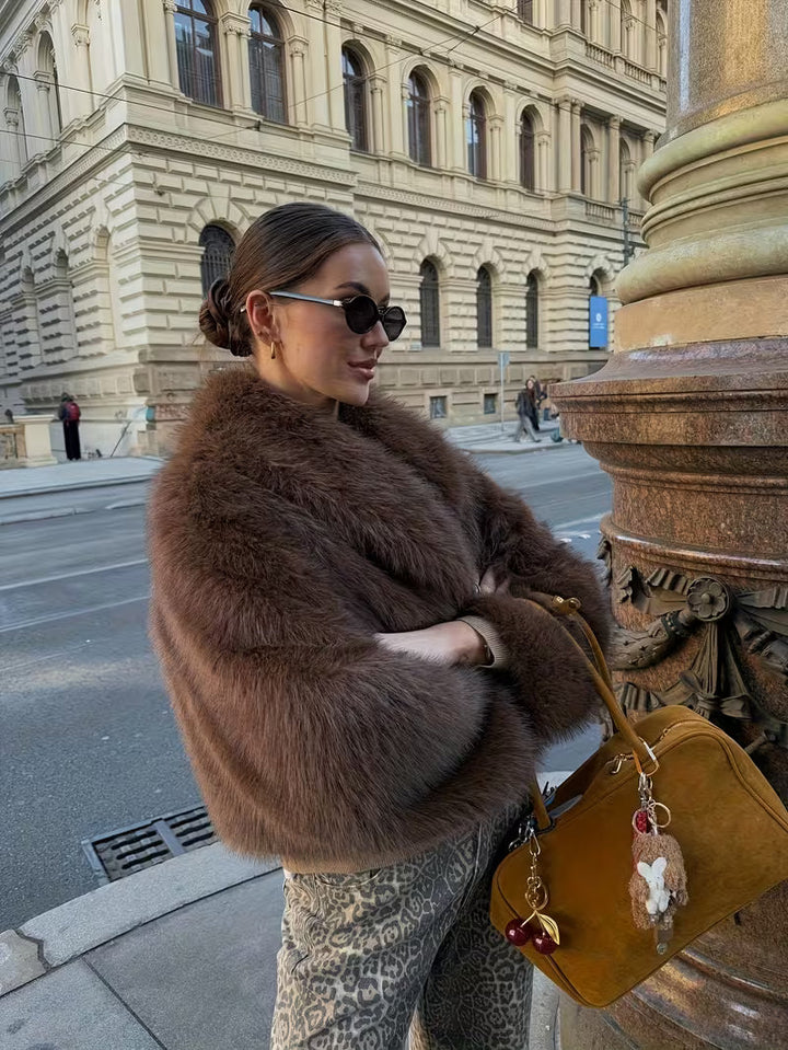 Jorida - Giacca Corta Oversize Con Revers in Pelliccia Sintetica