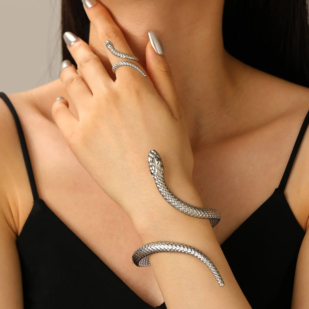 Zevella - Set Composto Da Bracciale E Anello Con Motivo a Serpente Scolpito