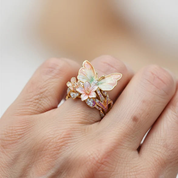 PetalWings - Anello con Farfalla Scintillante Naturale e Zirconi