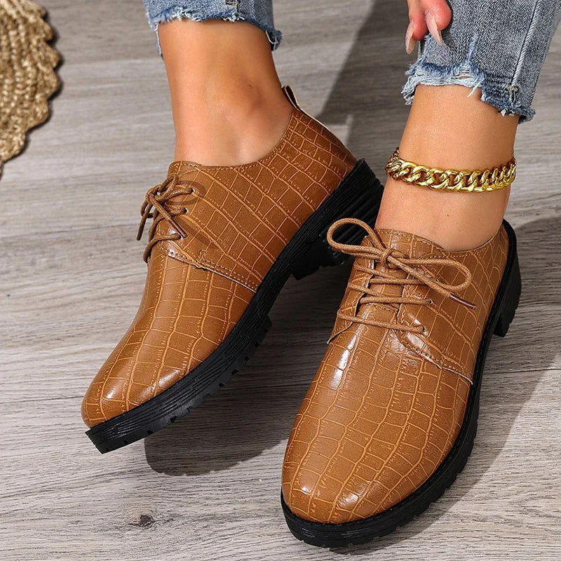 Niyra – Scarpa Derby Stringate Con Suola Spessa