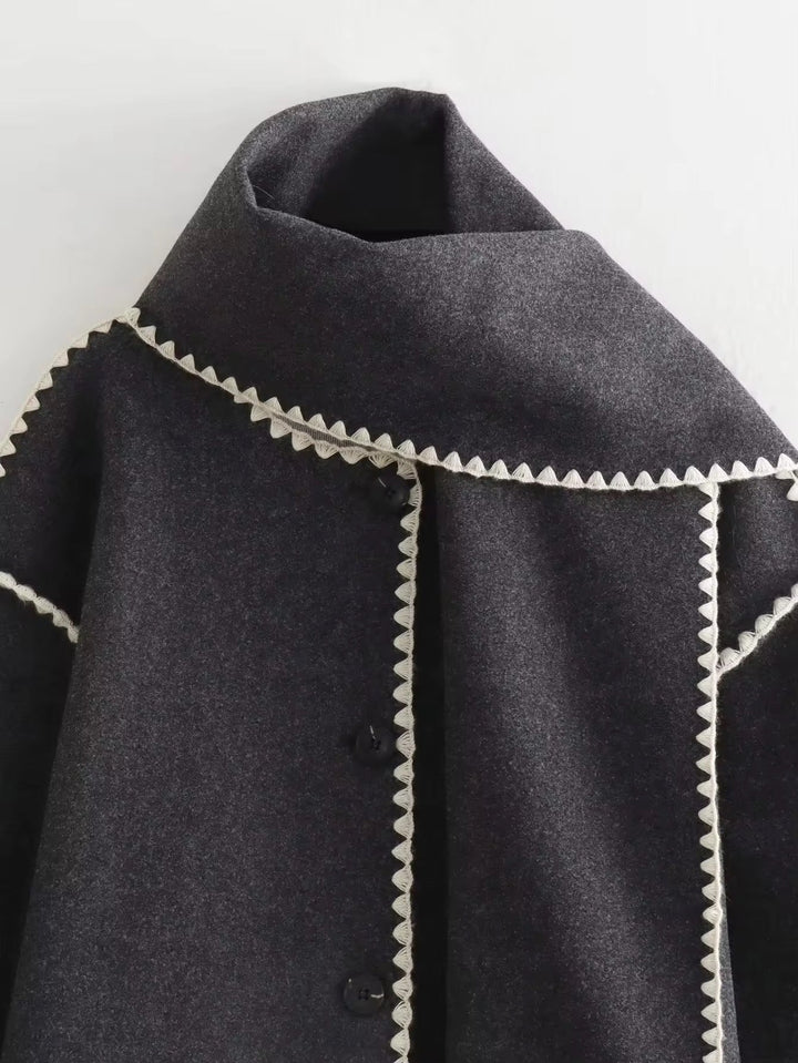 Synia - Cappotto Con Frange Ricamate E Sciarpa Abbinata