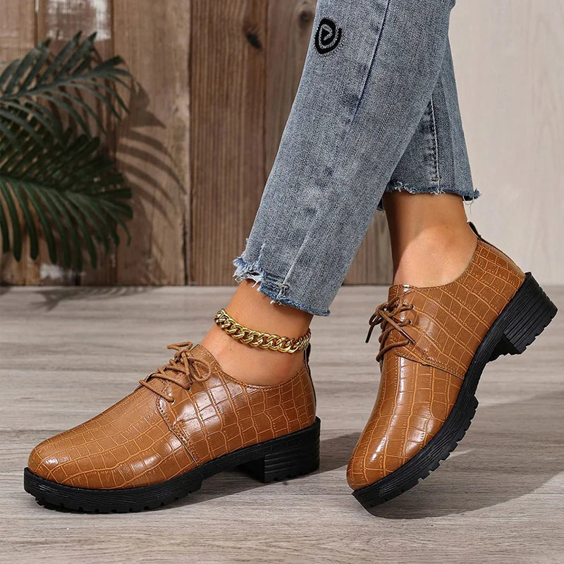Niyra – Scarpa Derby Stringate Con Suola Spessa