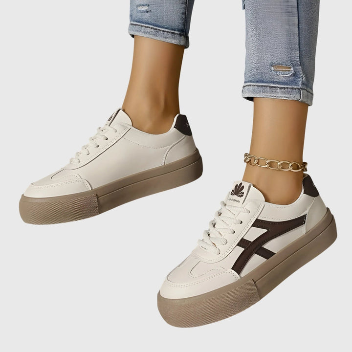Necdet - Sneakers Con Chiusura ad Allacciatura e Strisce a Contrasto