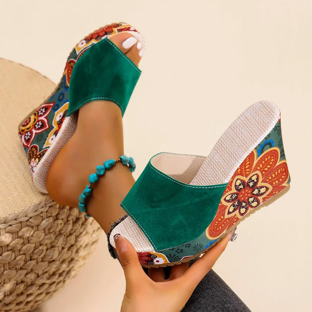 Talora - Mules Scultoree Con Tacco Floreale