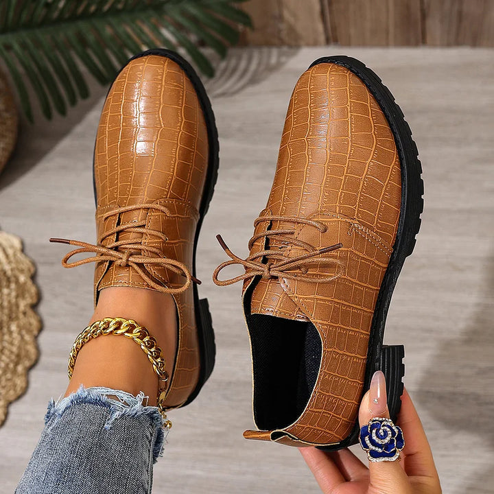 Niyra – Scarpa Derby Stringate Con Suola Spessa