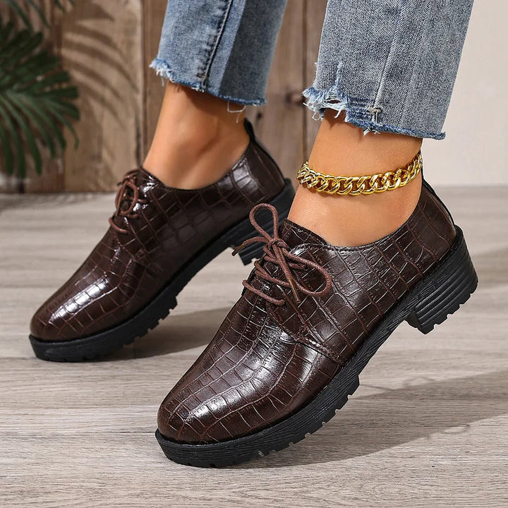 Niyra – Scarpa Derby Stringate Con Suola Spessa