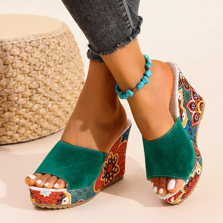 Talora - Mules Scultoree Con Tacco Floreale