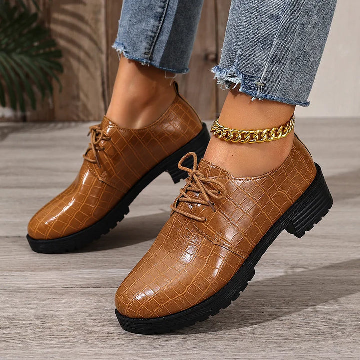 Niyra – Scarpa Derby Stringate Con Suola Spessa