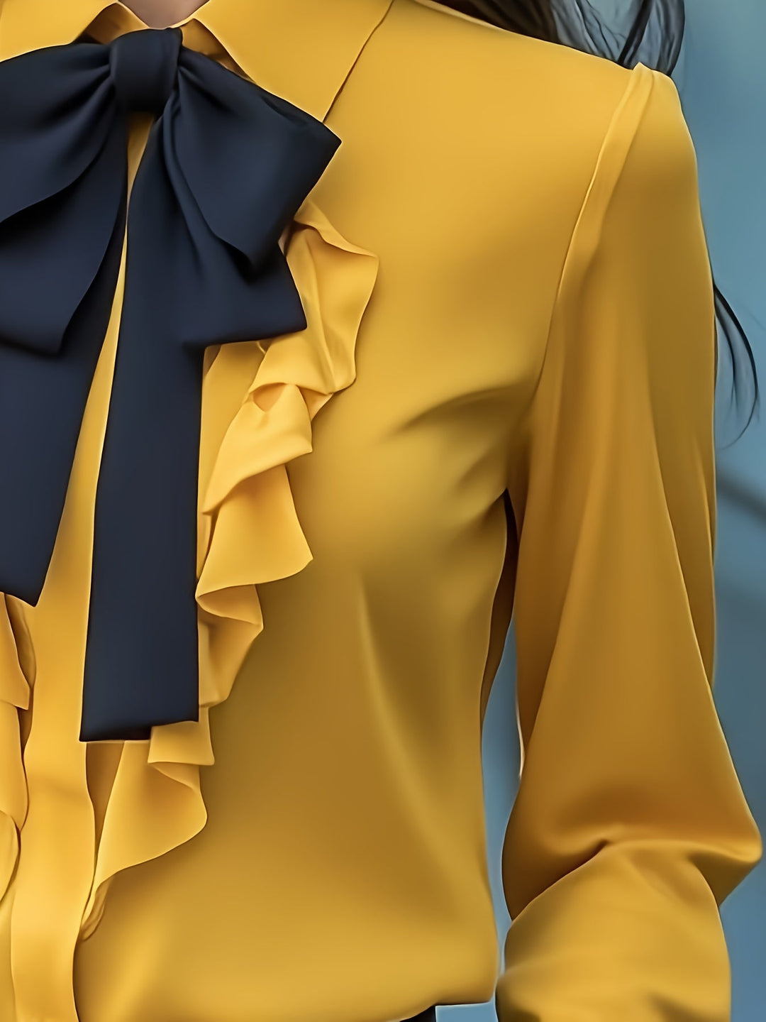 Dwyna - Camicetta Con Maniche Lunghe e Bottoni Con Fiocco Arricciato