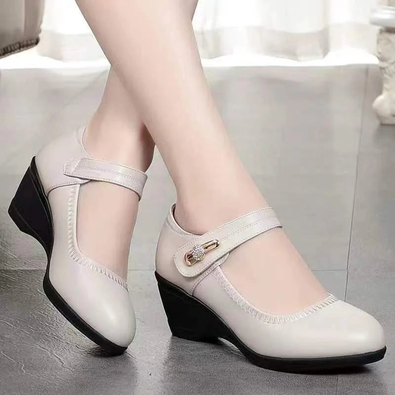 Aikaterina - Scarpe Con Punta Arrotondata e Cinturino Con Fibbia