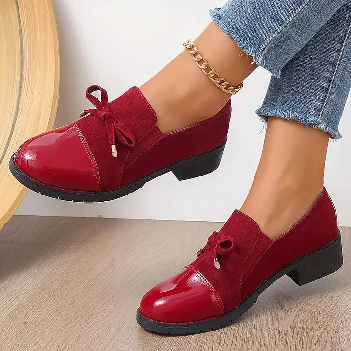 Marvina - Elegante Mocassino Con Punta Arrotondata e Fiocco Decorativo