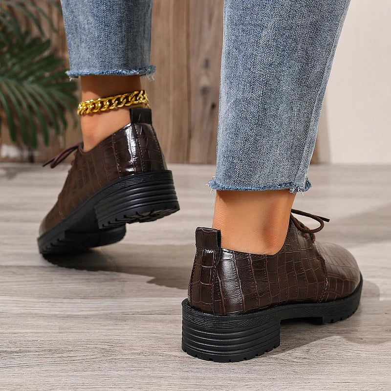 Niyra – Scarpa Derby Stringate Con Suola Spessa