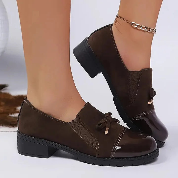 Marvina - Elegante Mocassino Con Punta Arrotondata e Fiocco Decorativo