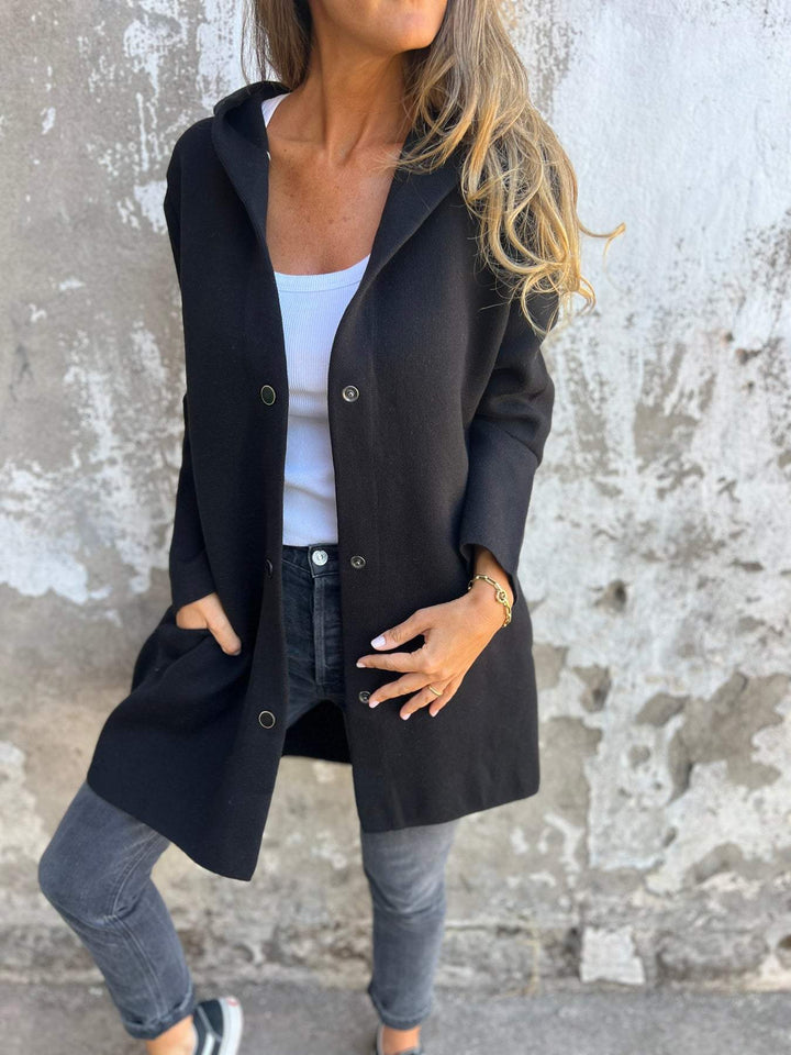 Isolde - Cardigan con Cappuccio e Bottoni sul Davanti