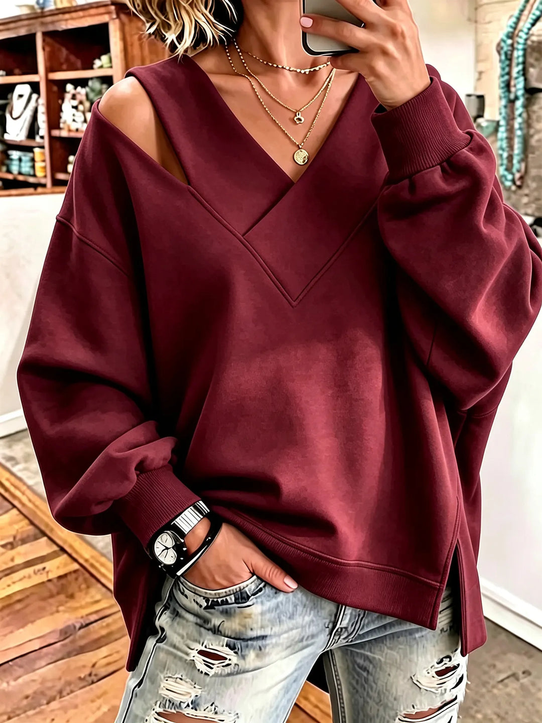 Kirstan - Felpa Oversize Chic Con Scollo a V e Cut Out