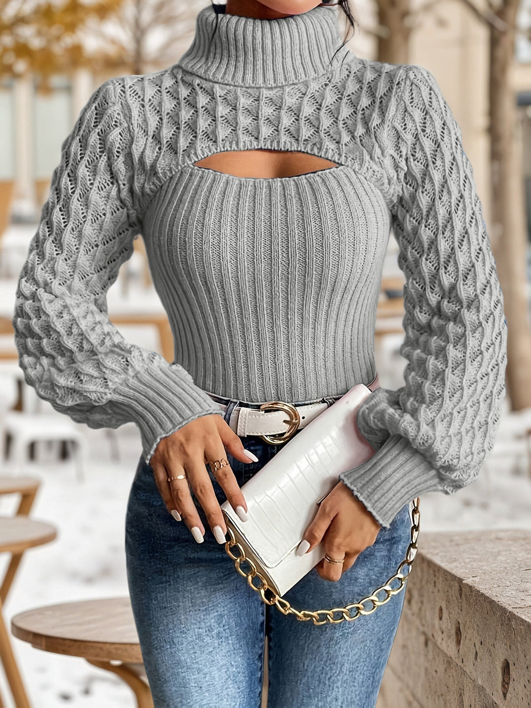 Bibiane - Maglione in Maglia Con Collo Alto E Tagli Strategici, Dal Taglio Casual