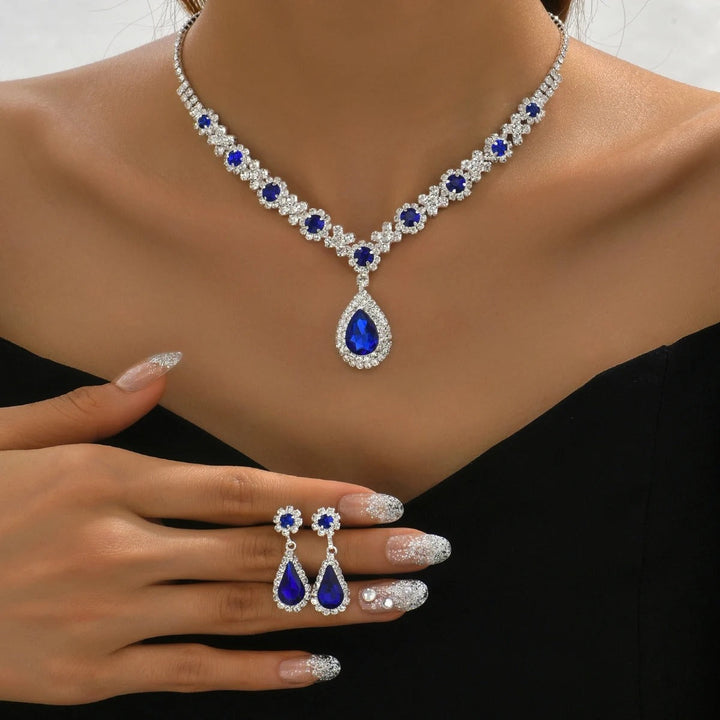Kaylee - Set Collana con Goccia di Cristallo e Orecchini