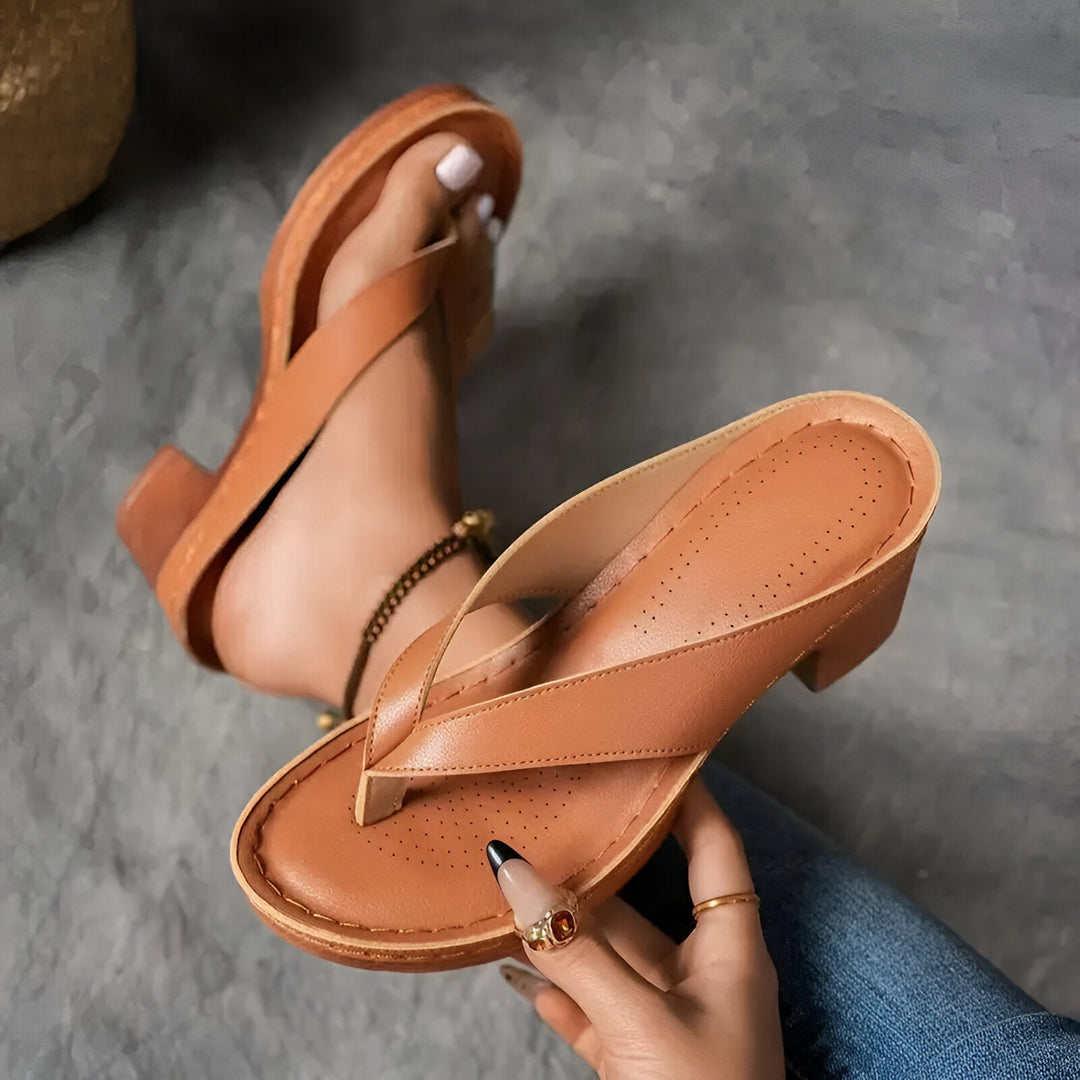 Gerta - Elegante Pantofola Con Tacco Alto