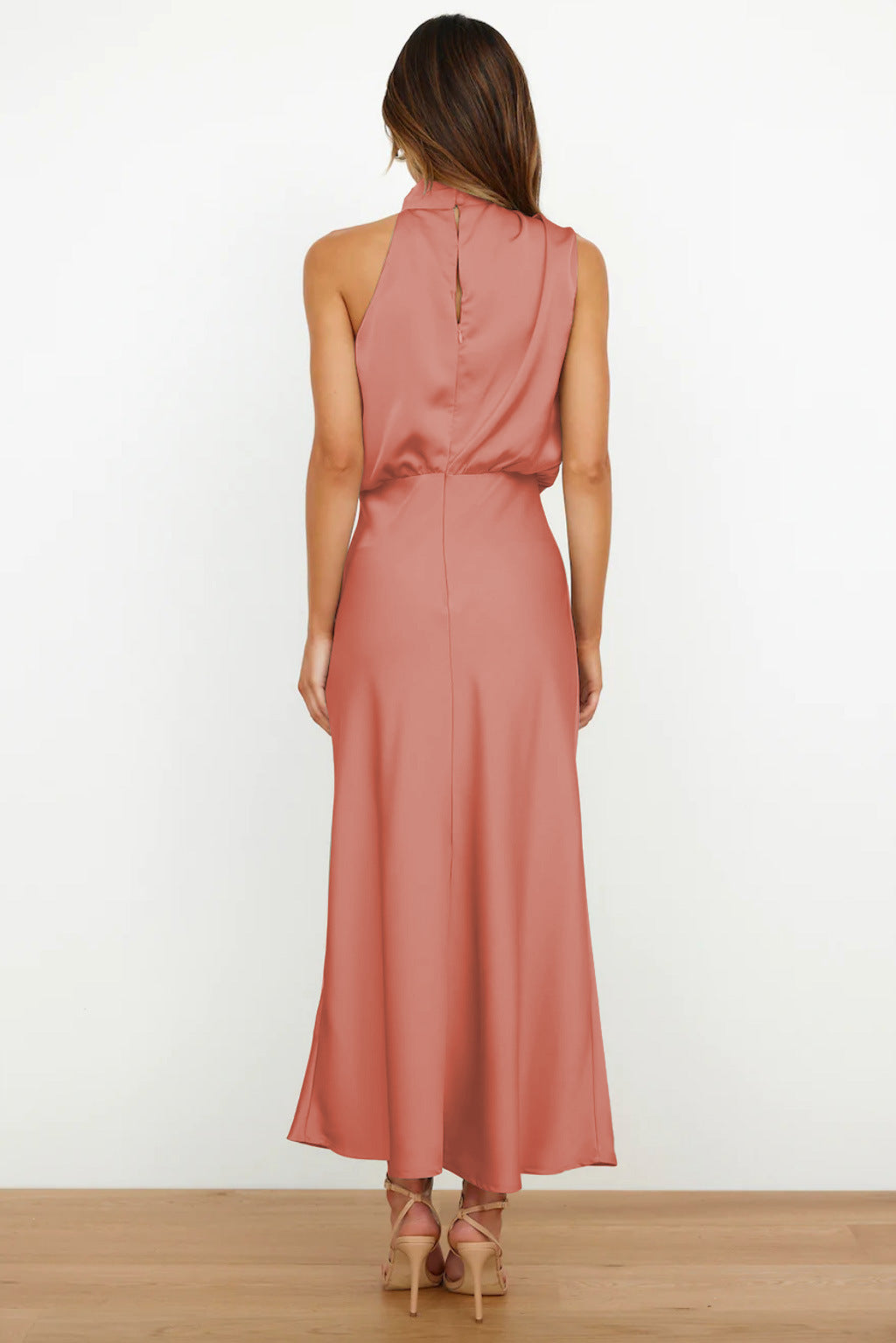 Justyna – Abito lungo con scollo all'americana