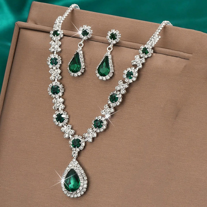 Kaylee - Set Collana con Goccia di Cristallo e Orecchini