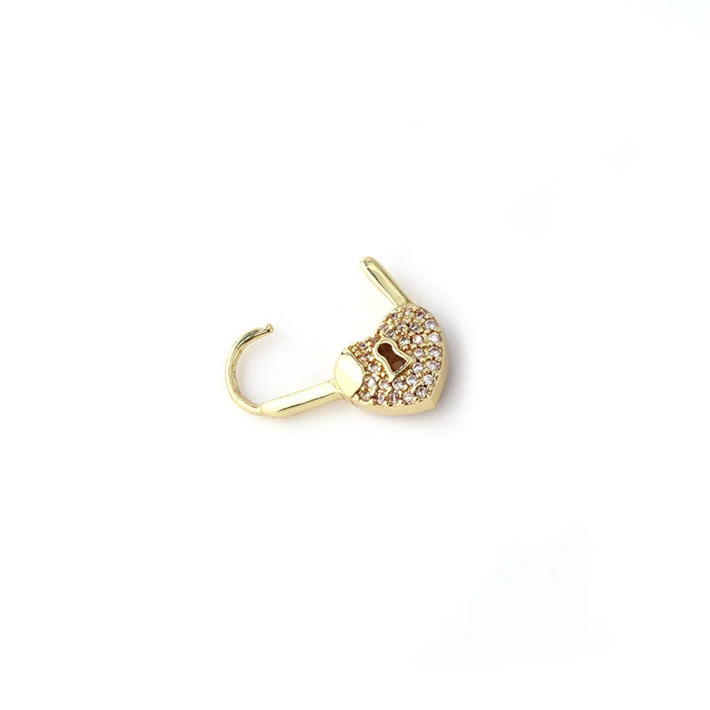 LuxeHeart - Orecchini a Cerchio con Cuore e Chiusura a Lucchetto