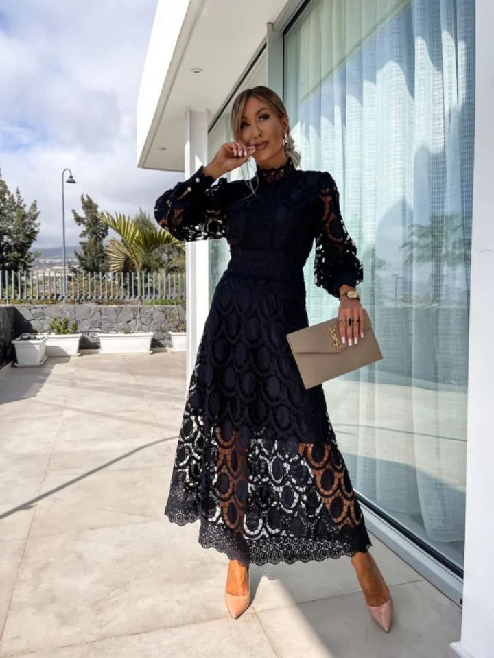 Larena - Elegante Abito Midi in Pizzo