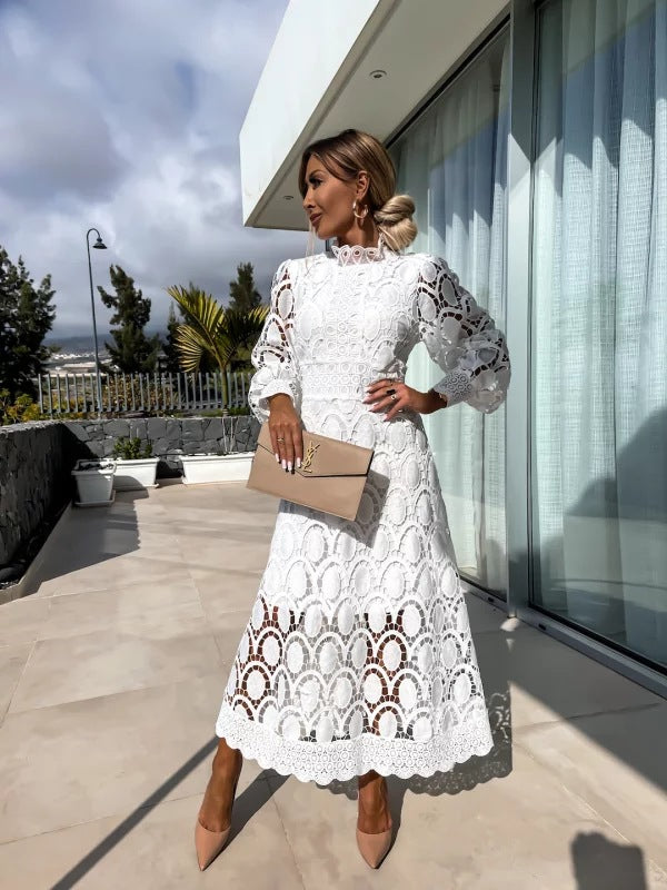 Larena - Elegante Abito Midi in Pizzo