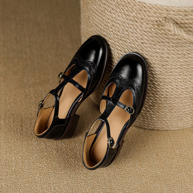 Anieka - Scarpe Mary Jane con Cinturino a T e Decorazioni Brogue