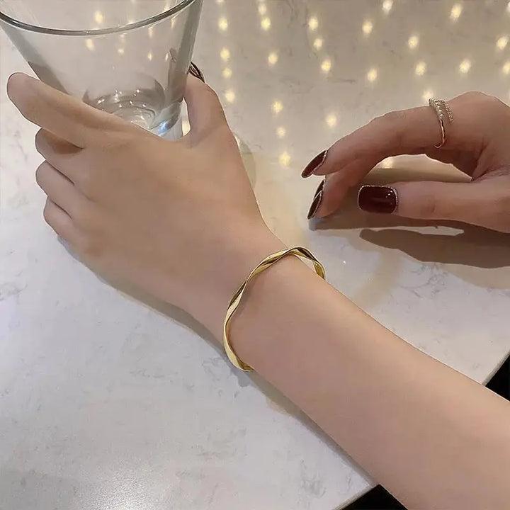 Elara - Bracciale Elegante Con Intreccio