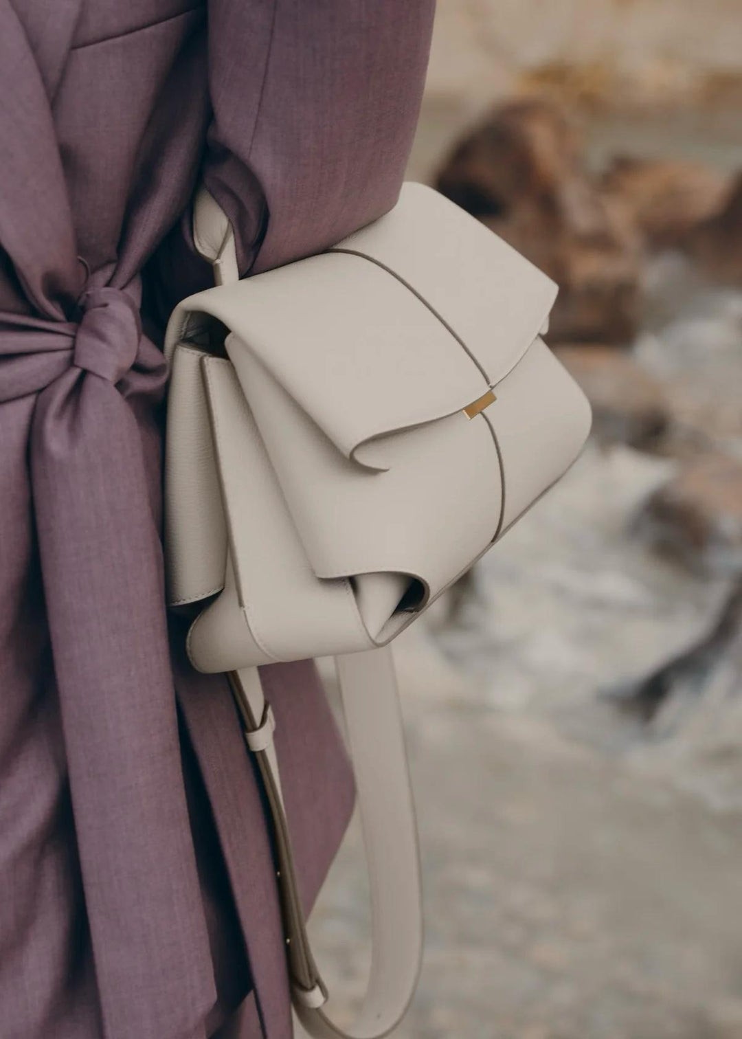 Vinea - Borsa a Tracolla in Pelle di Grande Capienza