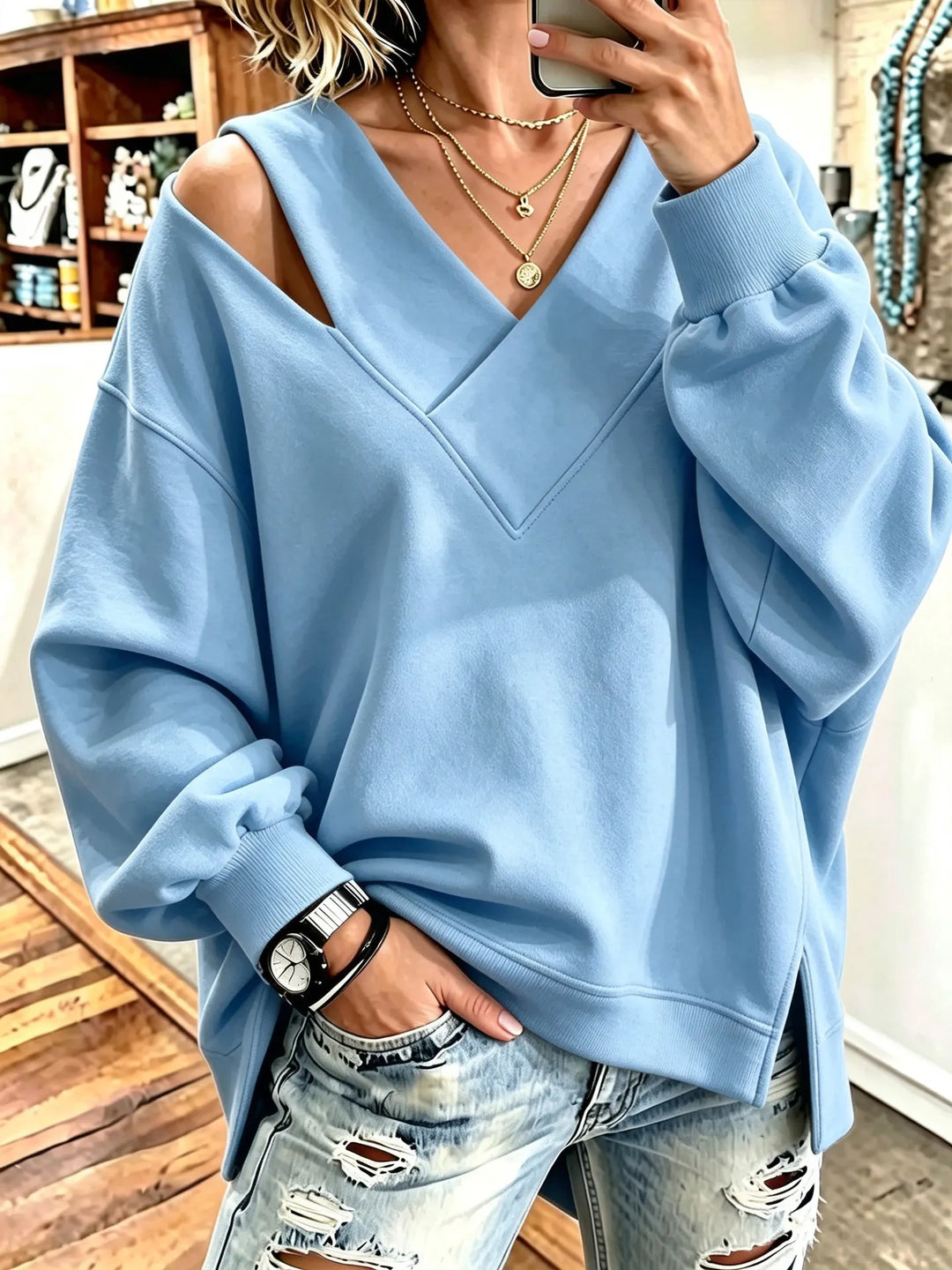 Kirstan - Felpa Oversize Chic Con Scollo a V e Cut Out