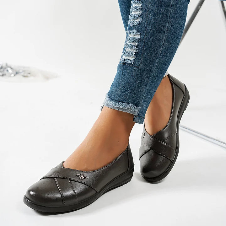 Kinerah - Scarpe Ortopediche in Pelle Con Emblema in Metallo