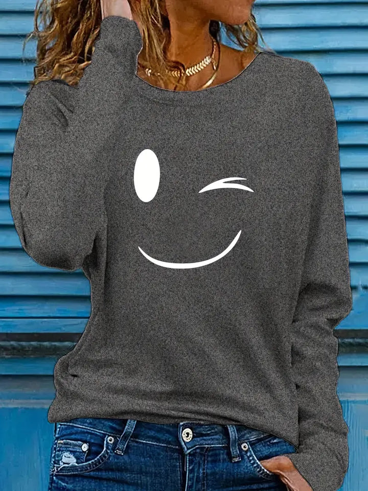 Odalina - Maglietta Informale Con Stampa Occhiolino Sorridente