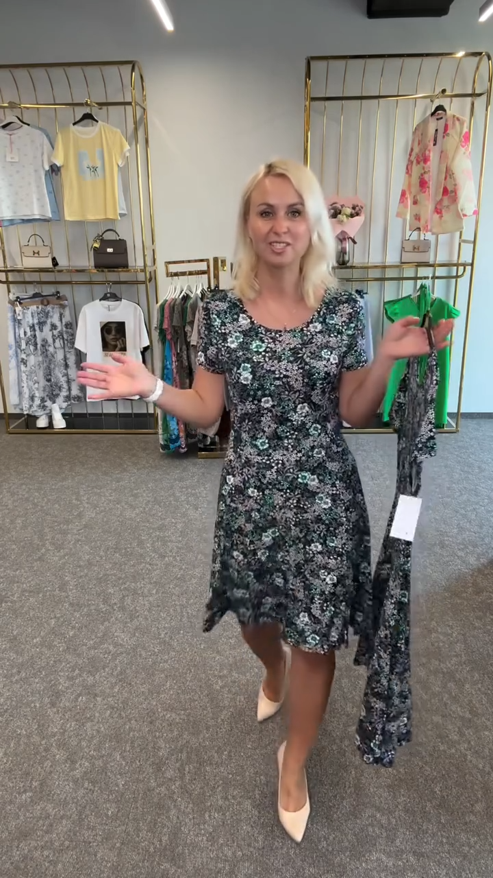 Ainsley - Abito Stampato Con Scollo Rotondo Alla Moda