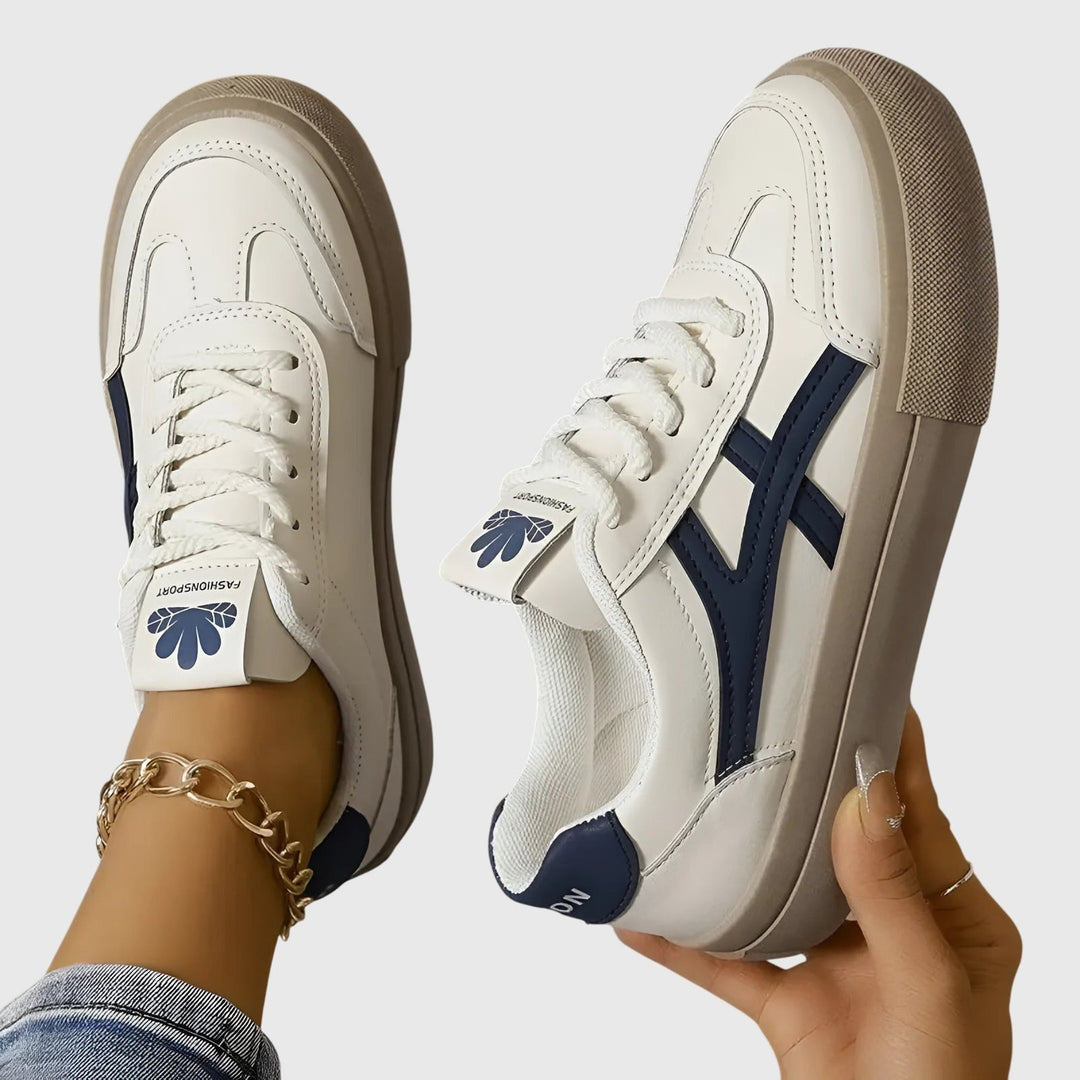 Necdet - Sneakers Con Chiusura ad Allacciatura e Strisce a Contrasto