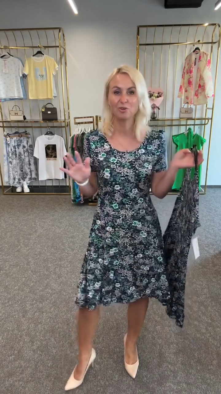 Ainsley - Abito Stampato Con Scollo Rotondo Alla Moda