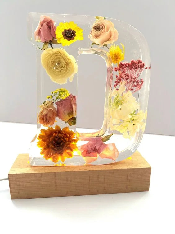 FloraShine - Lampada Da Notte in Resina Con Fiori Fatti a Mano