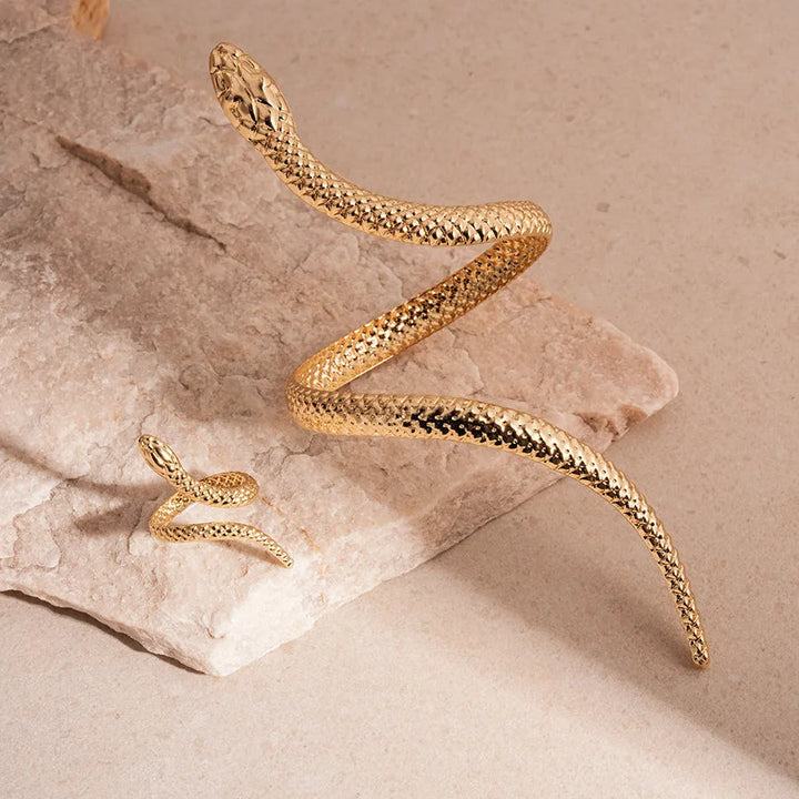 Zevella - Set Composto Da Bracciale E Anello Con Motivo a Serpente Scolpito